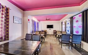 Hotel O Jntu College Near Lulu Mall, Kphb Colony.